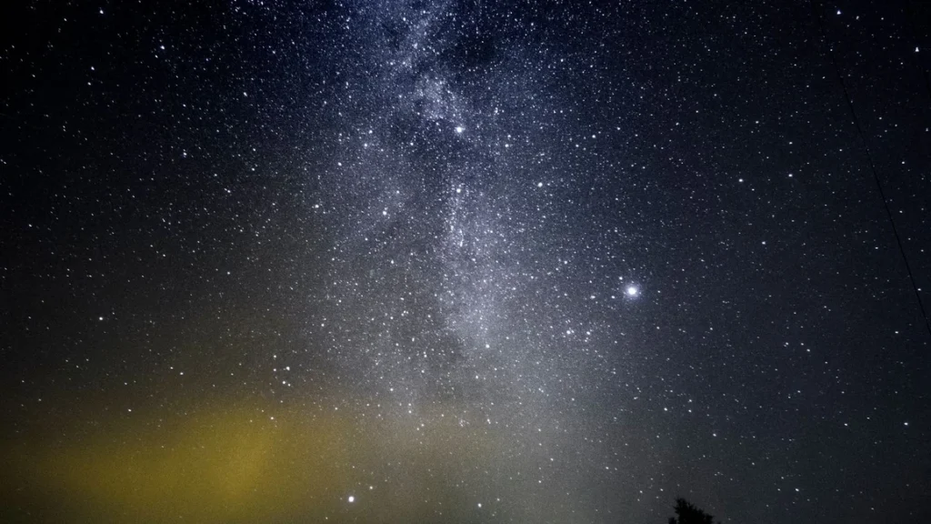 La Vía Láctea en el cielo nocturno (imagen ilustrativa genérica, banco de imágenes Pexels)