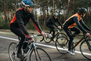 Ciclistas en ruta (imagen ilustrativa genérica, banco de imágenes Pexels, foto: Pavel Danilyuk)