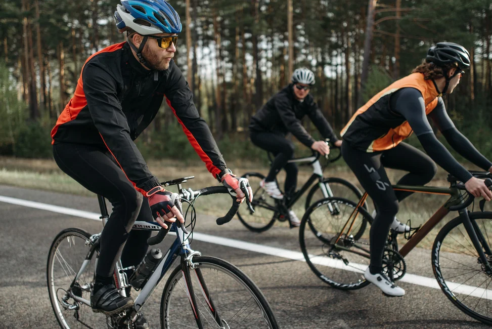 Ciclistas en ruta (imagen ilustrativa genérica, banco de imágenes Pexels, foto: Pavel Danilyuk)