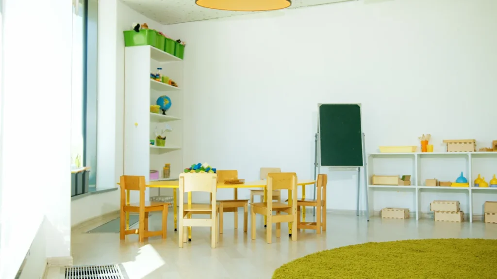 Aula de jardín de infantes vacía (imagen ilustrativa genérica, banco de imágenes Pexels, foto: Artem Podrez)
