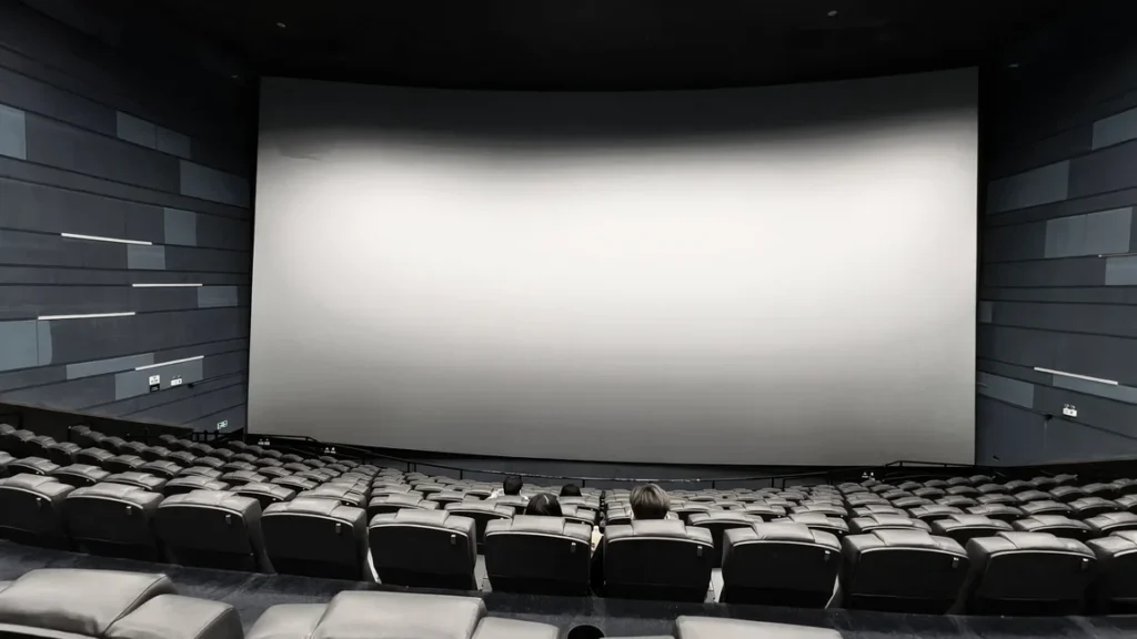 Sala de cine genérica (imagen ilustrativa, no corresponde al Festival de San Sebastián). Banco de imágenes: Pexels, foto de Sea Blue.